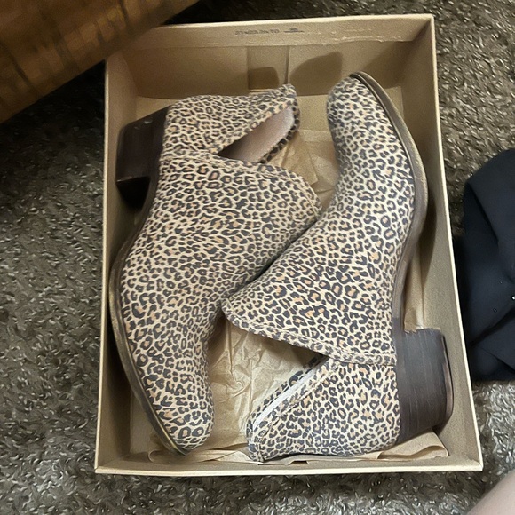 leopard booties - Picture 2 of 5